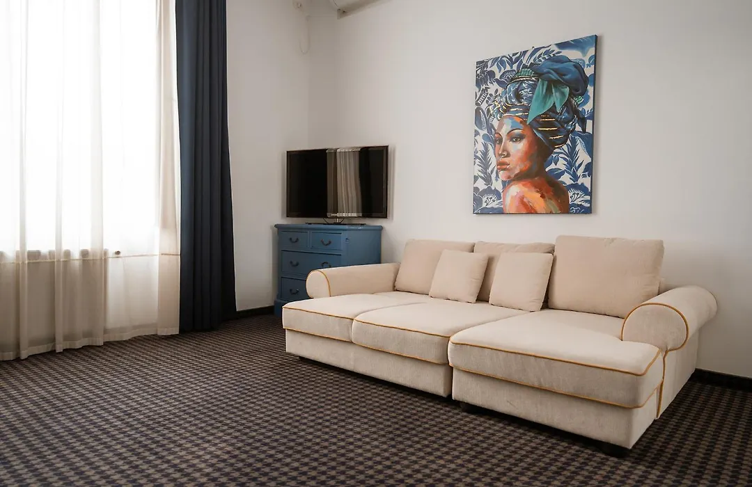 Ivana Hotel-1