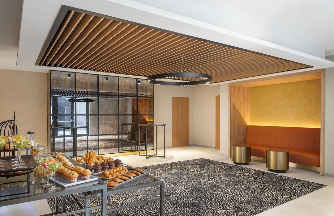 Courtyard By Marriott Cluj - Napoca Downtown-1