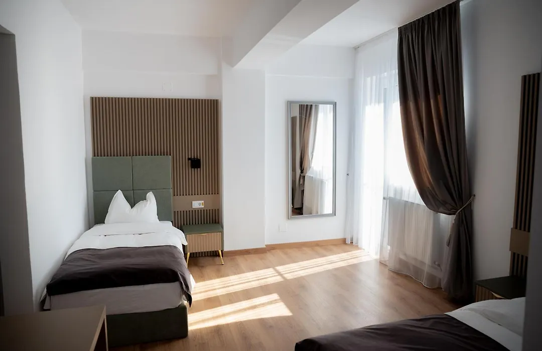 Hotel Dumbrava-1