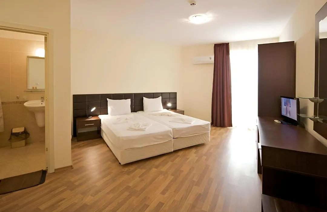 Hotel Golden Ina-1