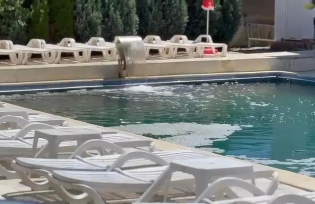 Hotel Ostrov-1
