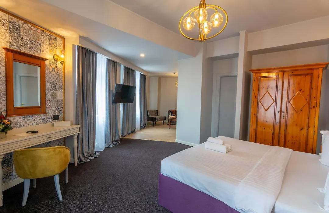 Phoenicia Grand Hotel-1