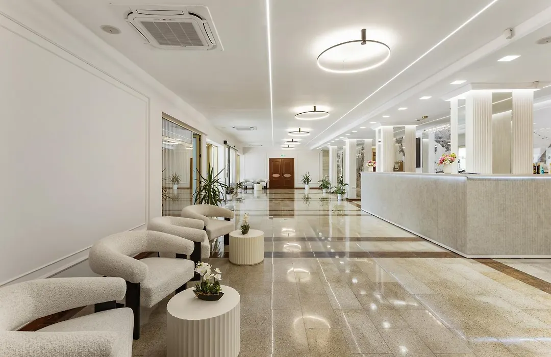 Hotel Condor-1