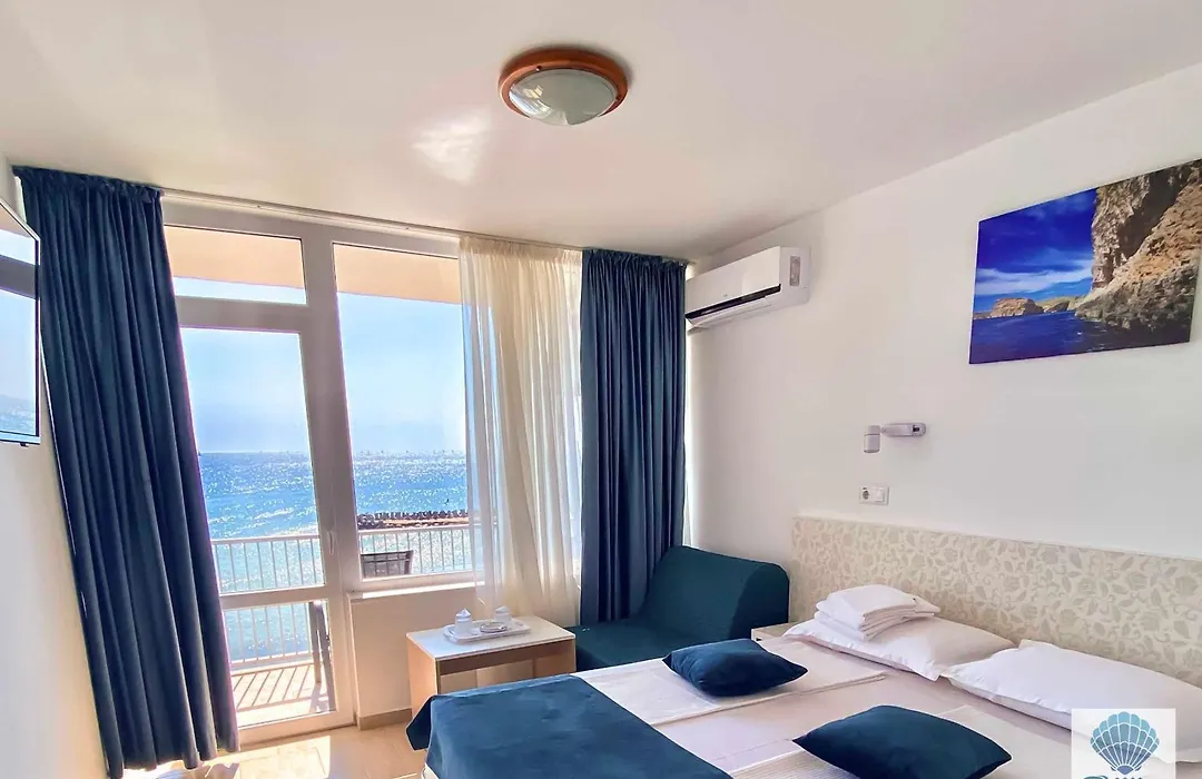 Hotel Carmen Azzuro-1