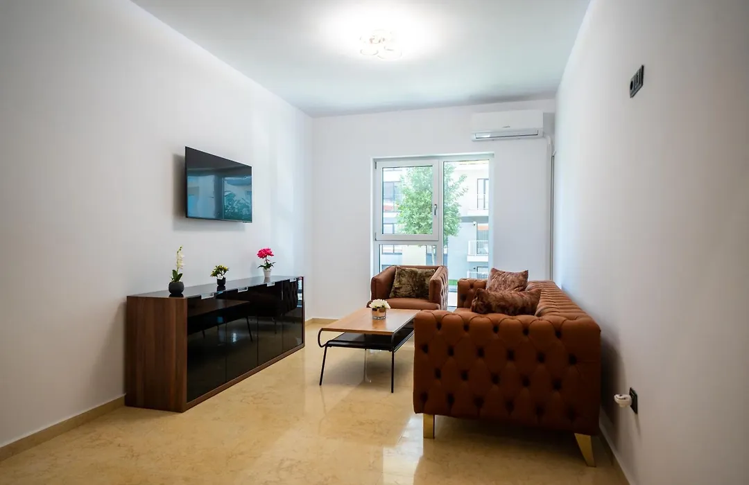 Real Resort-1
