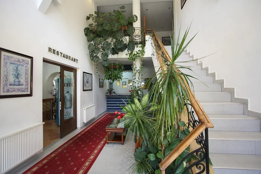 Hotel Ruia-1