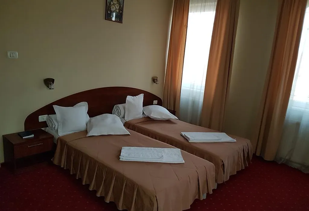 Hotel Iris-1