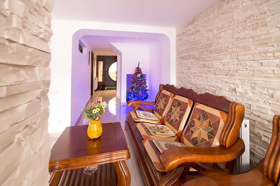 Casa Lazar-1