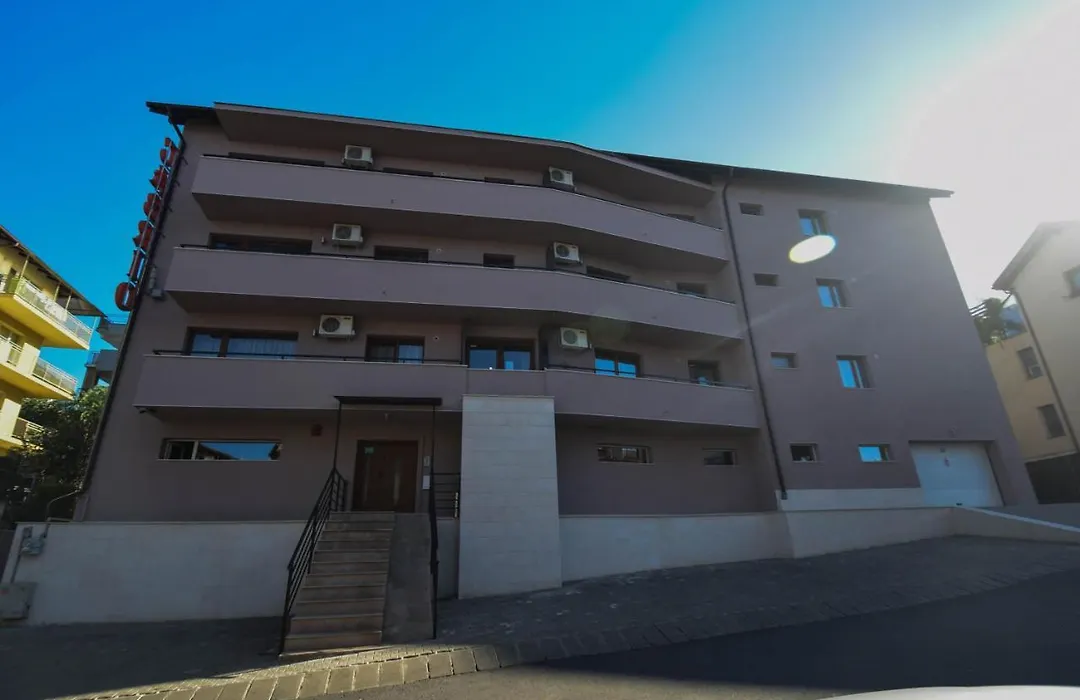 Cabrio Apart Hotel-1