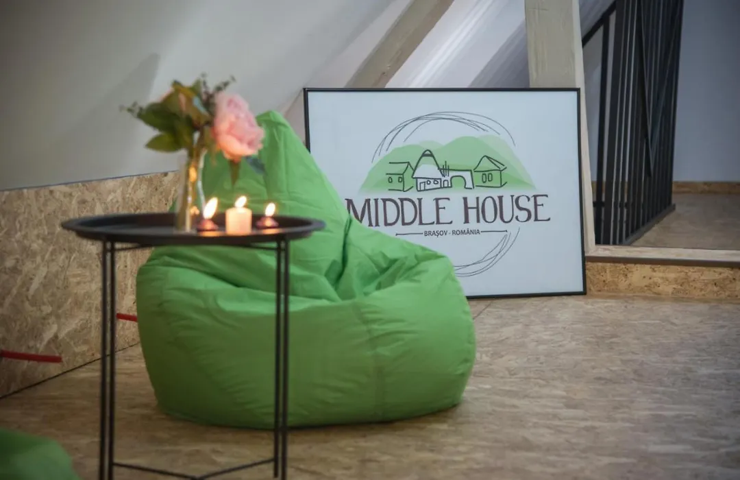 Middlehouse-1