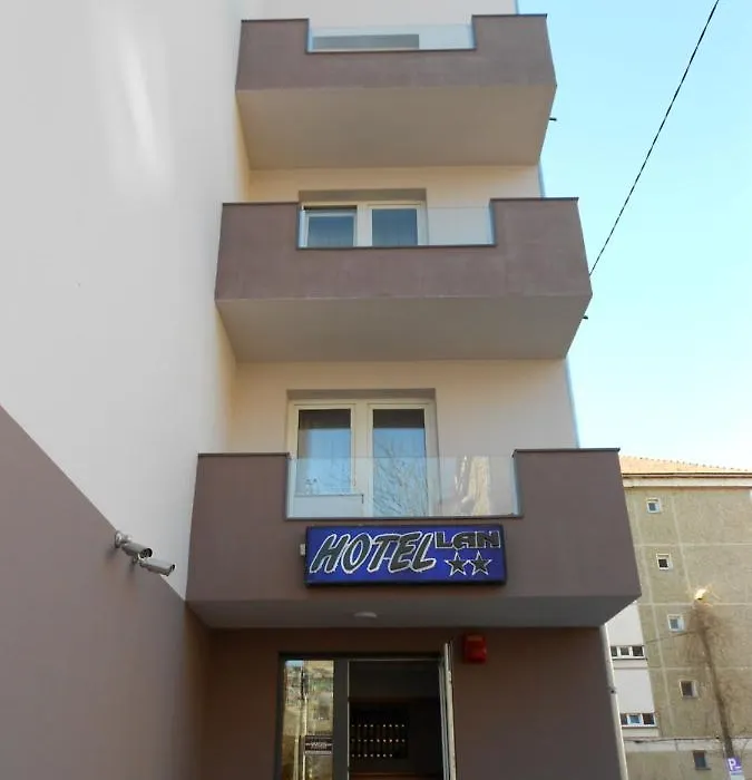 Hostel Lan-1