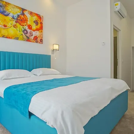 Zoom Rooms-2