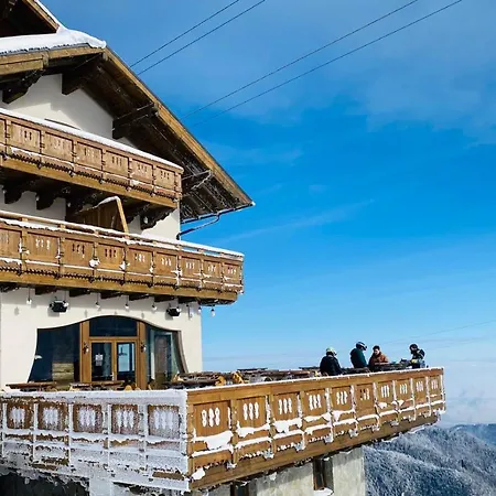 Yager Chalet-2