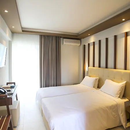 Royal Hotel And Suites-3