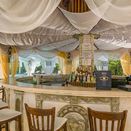 Family Hotel Gold Pearl (Adults Only)-2
