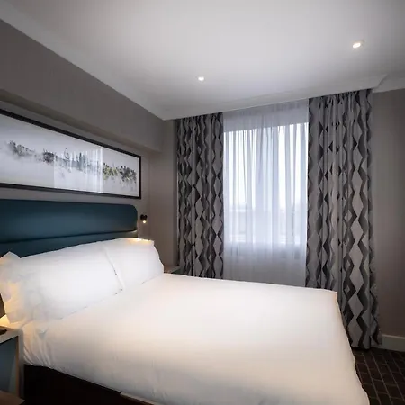 City Sleeper At Royal National Hotel-2