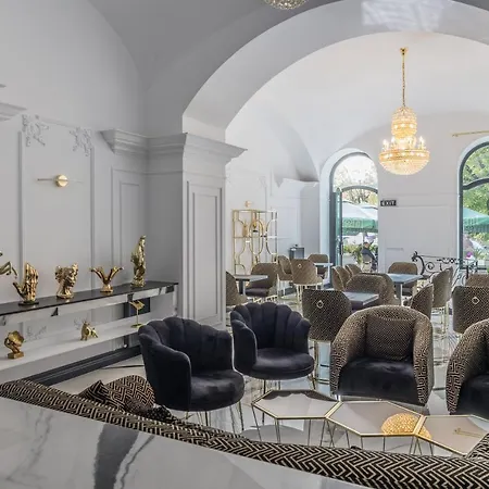 Hotel Vila Central Boutique Satu Mare-3