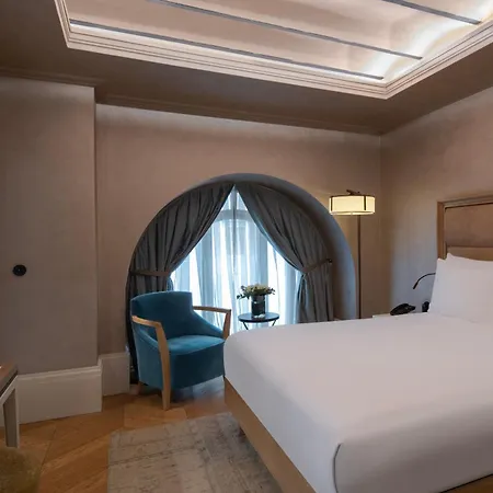 10 Karakoy-2