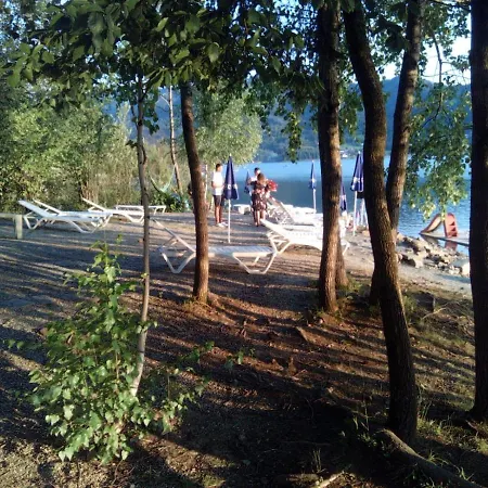 Casa Laur cu plajă privată-2