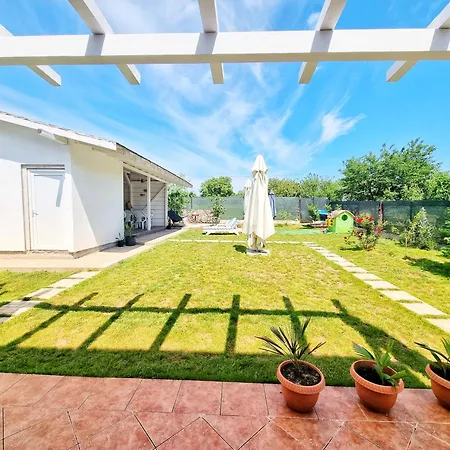 Casa Cochilia - Gradina si Terasa - Camere Private Tuzla-2