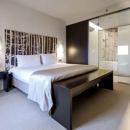 Ramada Plaza By Wyndham Bucharest Convention Center-2