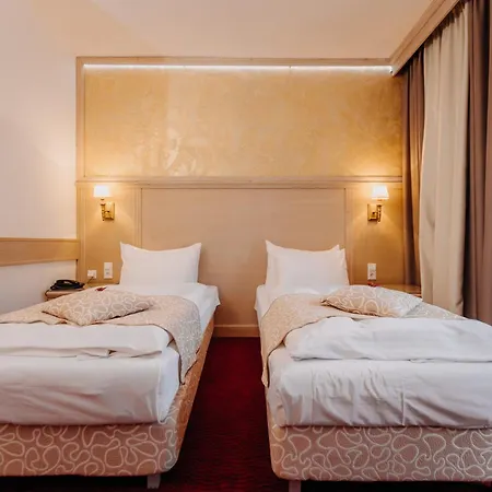 Hotel Lacu Rosu-3
