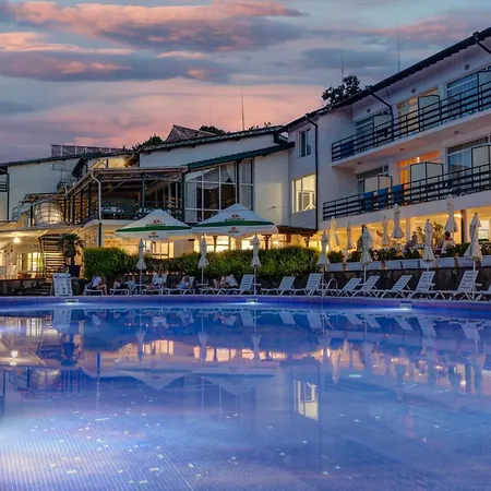 Kini Park Hotel All Inclusive & Free Parking-3