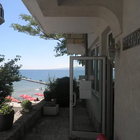 Hotel Oasis - Beach Access-2