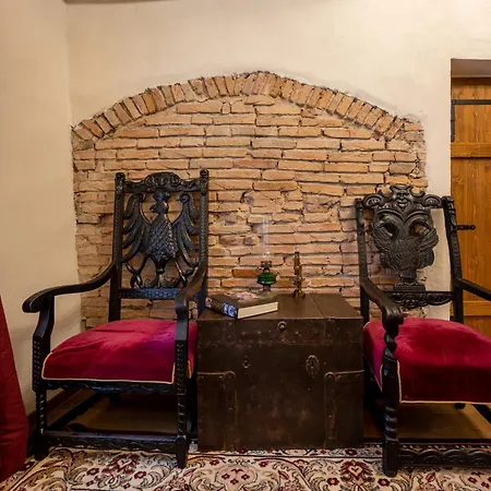The Throne - M Museum Hotel-2