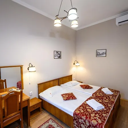 Hotel Transilvania-2