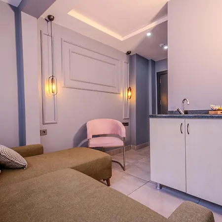 Ruby Hotel-2