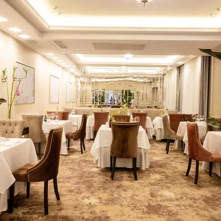 Tresor Le Palais Timisoara, Curio Collection By Hilton-2