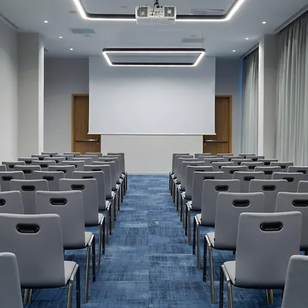 Courtyard By Marriott Bucharest Floreasca-2