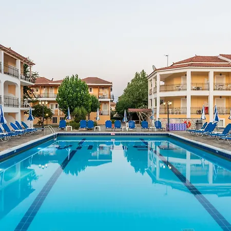 Village Inn Studios & Family Apartments-2
