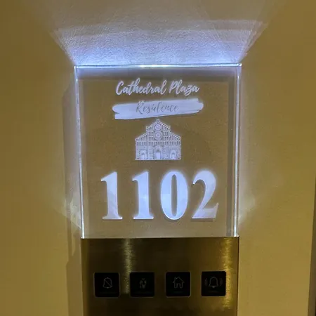 Hotel Boutique Cathedral Plaza Residences Room For Rent Downtown-2
