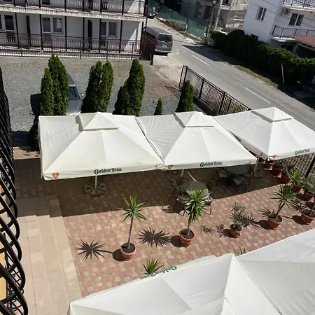 Casa Galbena-3
