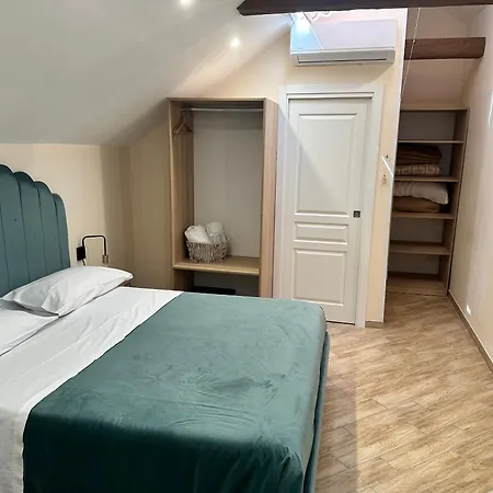 Attic Room-3