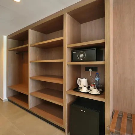 Nelia Sea Breeze - ex Anmaria Beach-3