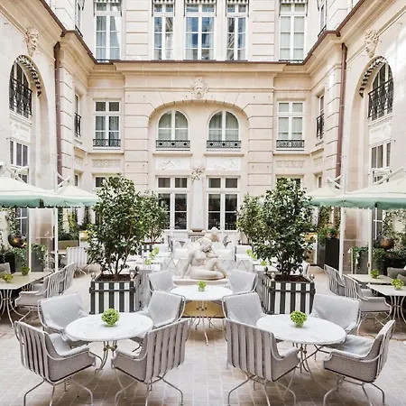 Hotel De Crillon-3