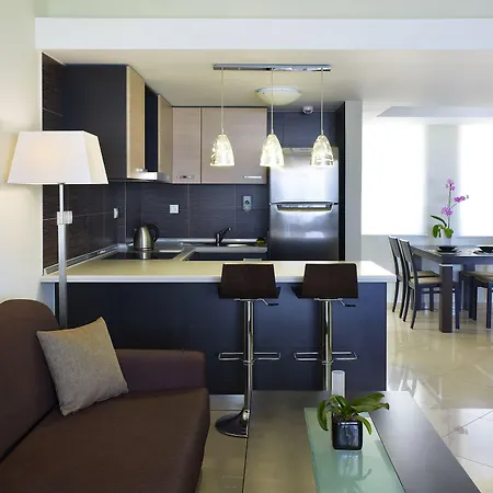 Macaris Suites & Spa-3