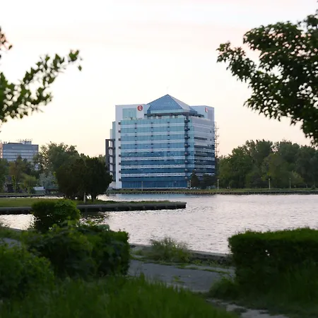 Ramada By Wyndham Constanta-2