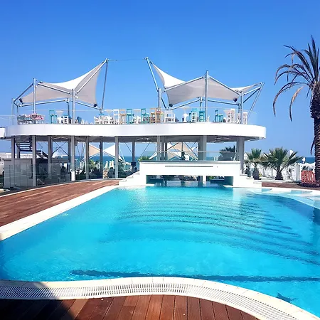 White Tower Mamaia-2