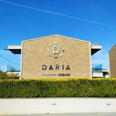Daria Essence-2