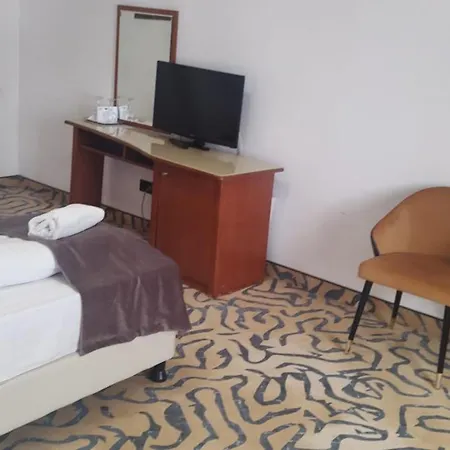 Hotel Dana 2-3