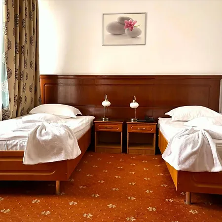 Hotel Emma Est-3