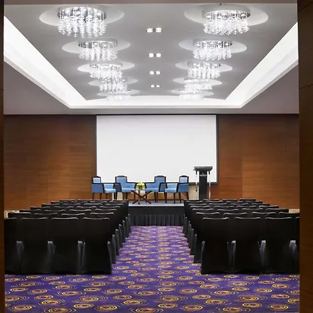 Moevenpick Hotel Jumeirah Beach-3