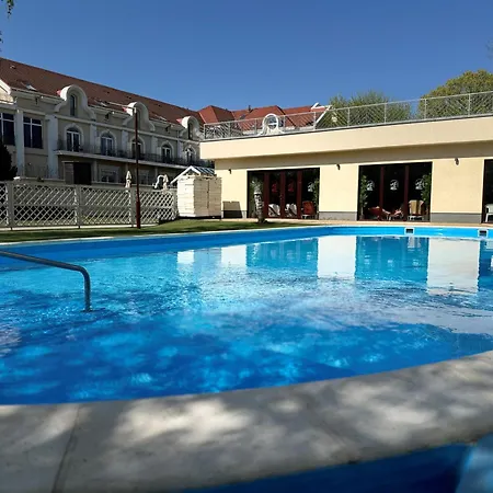 Matyas Kiraly Gyogy- Es Wellness Hotel-3