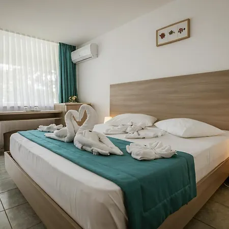 Hotel Favorit-3