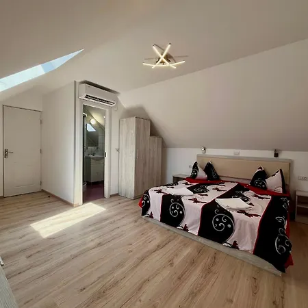 Calypso Rooms-3