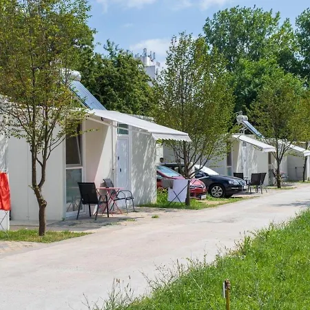 Camping Bucuria Bungalow-2